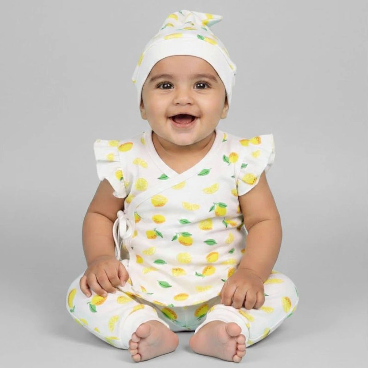 Organic Cotton Newborn Baby Clothing Set | Baby Shower Gift Hamper | Kimono Top, Pyjama & Cap Set | 0-6 Months | Pack of 3