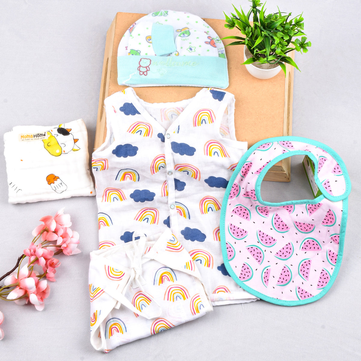 Newborn  Unisex Baby essential Combo - Multicolor  - 7 Items