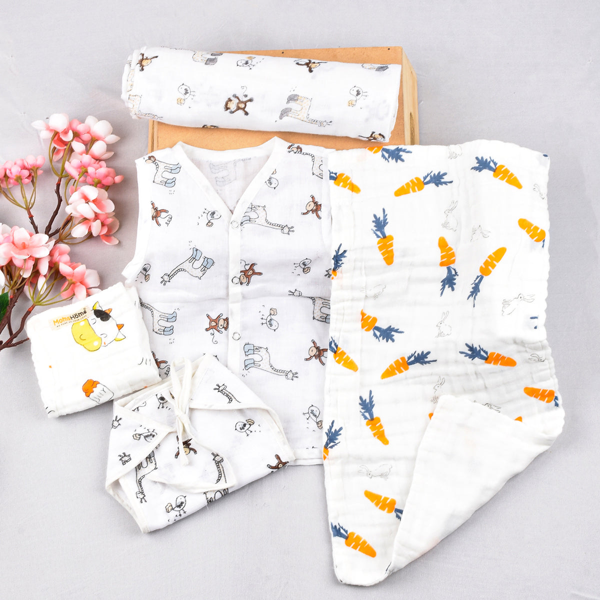 Newborn  Unisex Baby Muslin essential Combo - Multicolor  - 5 Items