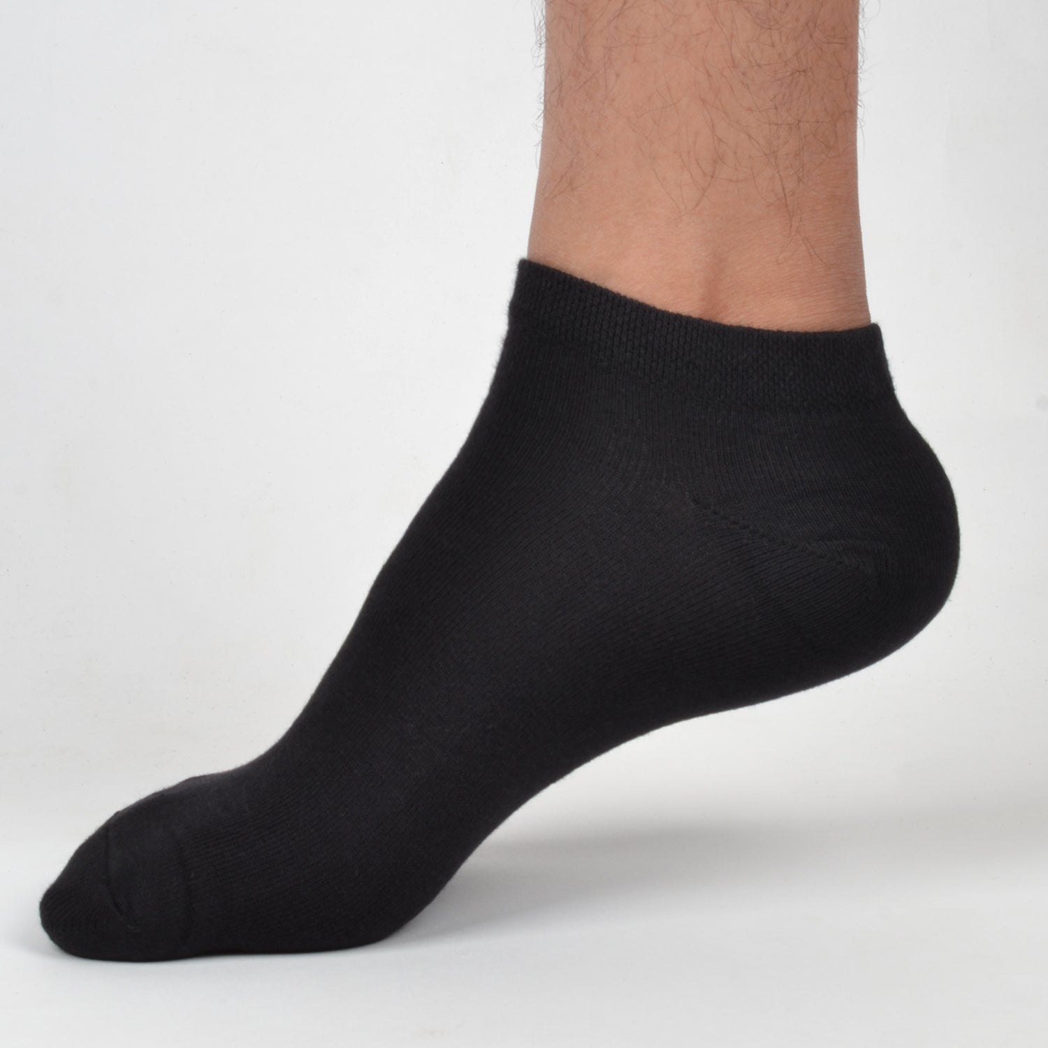 FOOTPRINTS Unisex Solid Cotton Ankle-Length Socks -Pack Of 1 Black