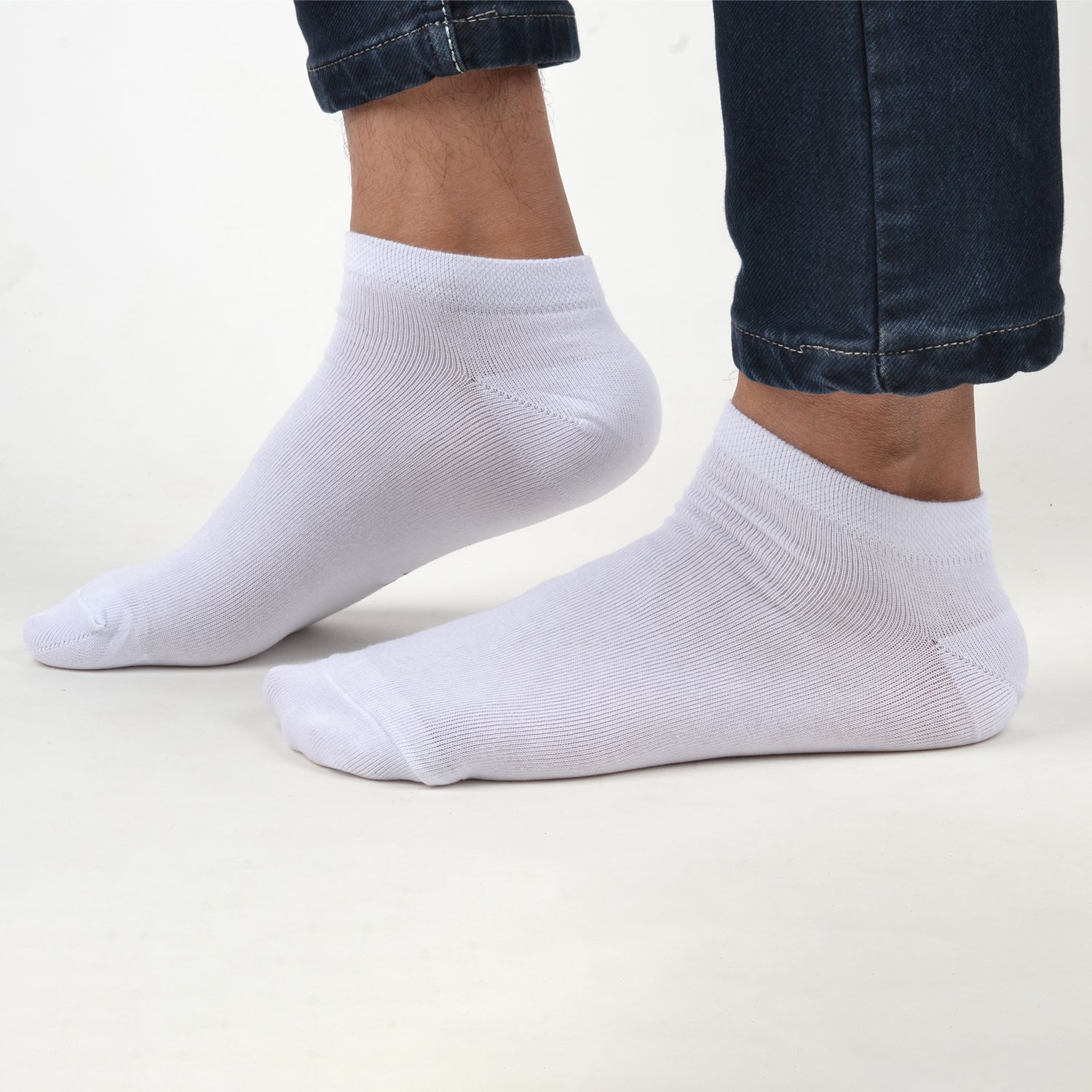 FOOTPRINTS Unisex Solid Cotton Ankle-Length Socks -Pack Of 1 White