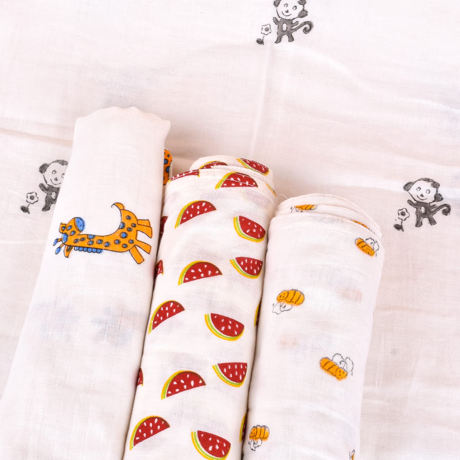 Mom's Home Organic Cotton Super Soft Baby Muslin Cloth Swaddle - 0-12 Months - Pack of 4 - BEE,Watermelon, Giraffe, Monkey