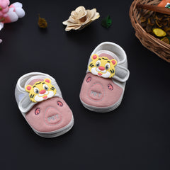 Moms Home Unisex New Born Baby Comfortable & Colourful Shoes - Peach Lion