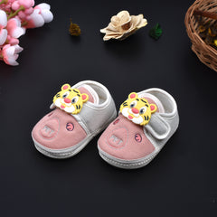 Moms Home Unisex New Born Baby Comfortable & Colourful Shoes - Peach Lion