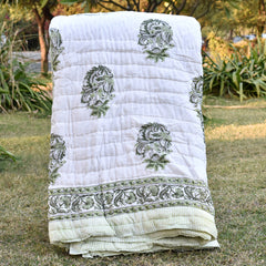 Double Bed- Comforter/Quilt - Green Leaf- 90"*108''